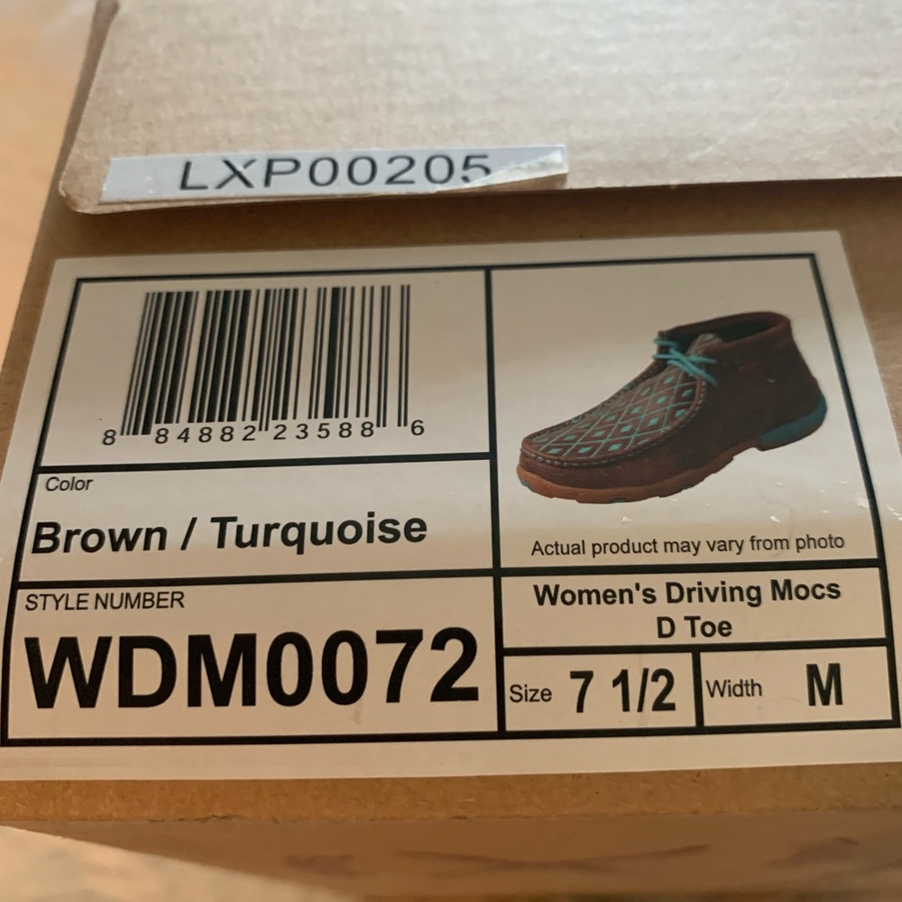 Womens Moccasins NWT size 7.5 - Picture 2 of 4